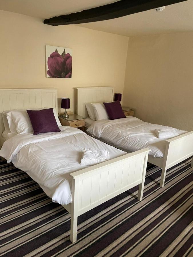 Courtyard Rooms 布里奇诺斯 外观 照片